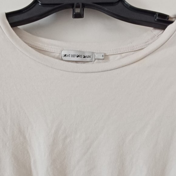 Light Before Dark Cream Ruched Cinched Short Sleeved Top Sz S - Picture 2 of 4